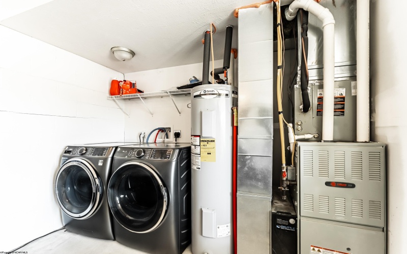 404 Lee Street, Fairmont, West Virginia 26554, 3 Bedrooms Bedrooms, 7 Rooms Rooms,3 BathroomsBathrooms,Single Family Detached,For Sale,Lee,10162469 404 Lee Street, Fairmont, West Virginia 26554, 3 Bedrooms Bedrooms, 7 Rooms Rooms,3 BathroomsBathrooms,Single Family Detached,For Sale,Lee,10162469