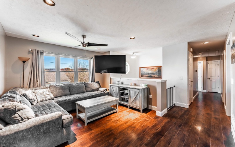 404 Lee Street, Fairmont, West Virginia 26554, 3 Bedrooms Bedrooms, 7 Rooms Rooms,3 BathroomsBathrooms,Single Family Detached,For Sale,Lee,10162469 404 Lee Street, Fairmont, West Virginia 26554, 3 Bedrooms Bedrooms, 7 Rooms Rooms,3 BathroomsBathrooms,Single Family Detached,For Sale,Lee,10162469