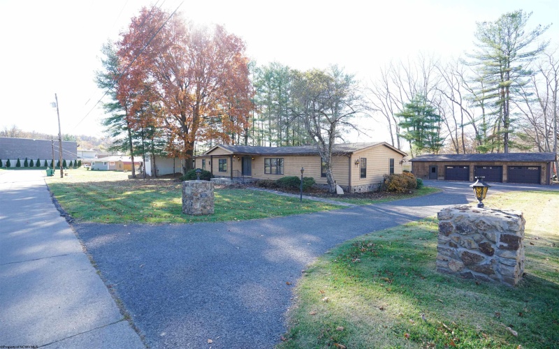 221 Broadway Avenue, Bridgeport, West Virginia 26330-0000, 3 Bedrooms Bedrooms, 7 Rooms Rooms,2 BathroomsBathrooms,Single Family Detached,For Sale,Broadway,10162488 221 Broadway Avenue, Bridgeport, West Virginia 26330-0000, 3 Bedrooms Bedrooms, 7 Rooms Rooms,2 BathroomsBathrooms,Single Family Detached,For Sale,Broadway,10162488