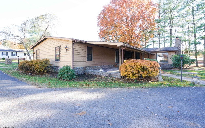 221 Broadway Avenue, Bridgeport, West Virginia 26330-0000, 3 Bedrooms Bedrooms, 7 Rooms Rooms,2 BathroomsBathrooms,Single Family Detached,For Sale,Broadway,10162488 221 Broadway Avenue, Bridgeport, West Virginia 26330-0000, 3 Bedrooms Bedrooms, 7 Rooms Rooms,2 BathroomsBathrooms,Single Family Detached,For Sale,Broadway,10162488