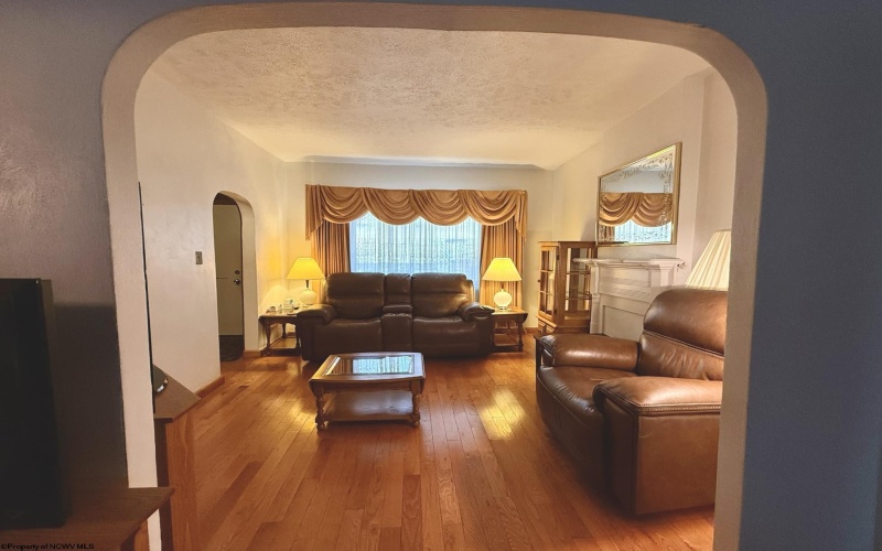 242 Grand Street, Grafton, West Virginia 26354, 3 Bedrooms Bedrooms, 7 Rooms Rooms,1 BathroomBathrooms,Single Family Detached,For Sale,Grand,10162492 242 Grand Street, Grafton, West Virginia 26354, 3 Bedrooms Bedrooms, 7 Rooms Rooms,1 BathroomBathrooms,Single Family Detached,For Sale,Grand,10162492