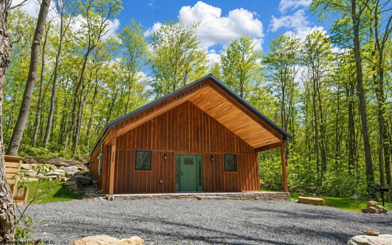 158 Dogwood Lane, Terra Alta, West Virginia 26764, 3 Bedrooms Bedrooms, 7 Rooms Rooms,2 BathroomsBathrooms,Single Family Detached,For Sale,Dogwood,10162489