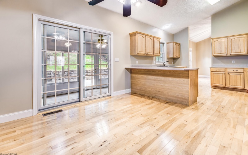 1307 Jamestowne Drive, Morgantown, West Virginia 26508, 3 Bedrooms Bedrooms, 10 Rooms Rooms,2 BathroomsBathrooms,Single Family Detached,For Sale,Jamestowne,10162493 1307 Jamestowne Drive, Morgantown, West Virginia 26508, 3 Bedrooms Bedrooms, 10 Rooms Rooms,2 BathroomsBathrooms,Single Family Detached,For Sale,Jamestowne,10162493