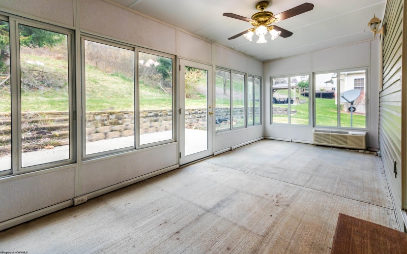 1307 Jamestowne Drive, Morgantown, West Virginia 26508, 3 Bedrooms Bedrooms, 10 Rooms Rooms,2 BathroomsBathrooms,Single Family Detached,For Sale,Jamestowne,10162493 1307 Jamestowne Drive, Morgantown, West Virginia 26508, 3 Bedrooms Bedrooms, 10 Rooms Rooms,2 BathroomsBathrooms,Single Family Detached,For Sale,Jamestowne,10162493