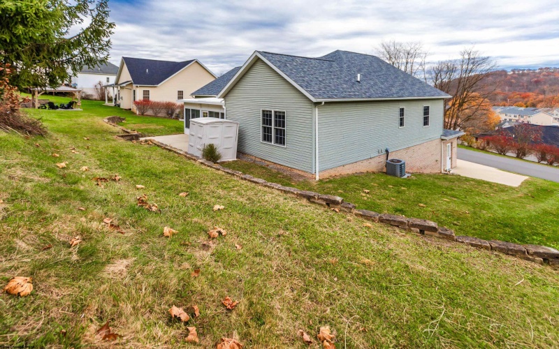 1307 Jamestowne Drive, Morgantown, West Virginia 26508, 3 Bedrooms Bedrooms, 10 Rooms Rooms,2 BathroomsBathrooms,Single Family Detached,For Sale,Jamestowne,10162493 1307 Jamestowne Drive, Morgantown, West Virginia 26508, 3 Bedrooms Bedrooms, 10 Rooms Rooms,2 BathroomsBathrooms,Single Family Detached,For Sale,Jamestowne,10162493