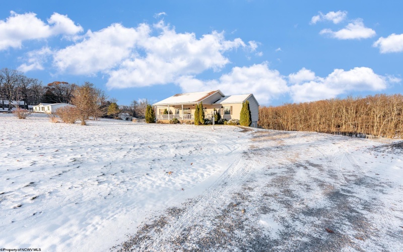 516 Braddock Road, Markleysburg, Pennsylvania 15459, 3 Bedrooms Bedrooms, 6 Rooms Rooms,3 BathroomsBathrooms,Single Family Detached,For Sale,Braddock,10162497