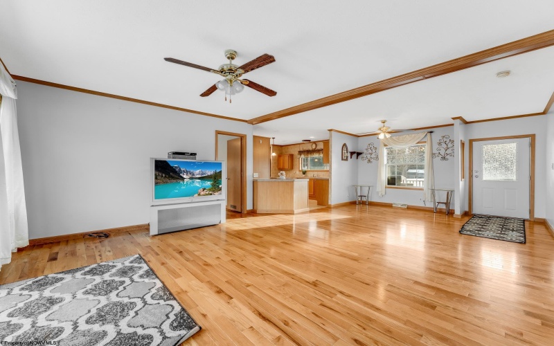 516 Braddock Road, Markleysburg, Pennsylvania 15459, 3 Bedrooms Bedrooms, 6 Rooms Rooms,3 BathroomsBathrooms,Single Family Detached,For Sale,Braddock,10162497