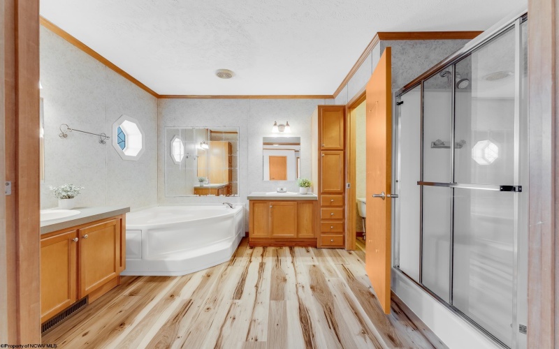 516 Braddock Road, Markleysburg, Pennsylvania 15459, 3 Bedrooms Bedrooms, 6 Rooms Rooms,3 BathroomsBathrooms,Single Family Detached,For Sale,Braddock,10162497