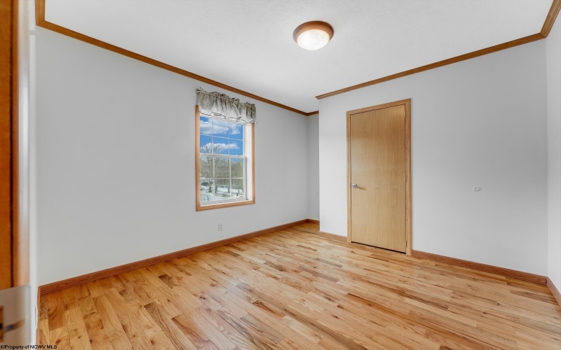 516 Braddock Road, Markleysburg, Pennsylvania 15459, 3 Bedrooms Bedrooms, 6 Rooms Rooms,3 BathroomsBathrooms,Single Family Detached,For Sale,Braddock,10162497