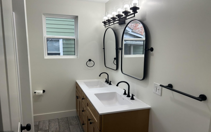 636 Madison Avenue, Morgantown, West Virginia 26501, 4 Bedrooms Bedrooms, 7 Rooms Rooms,2 BathroomsBathrooms,Single Family Detached,For Sale,Madison,10162498