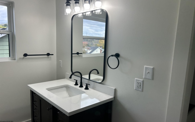 636 Madison Avenue, Morgantown, West Virginia 26501, 4 Bedrooms Bedrooms, 7 Rooms Rooms,2 BathroomsBathrooms,Single Family Detached,For Sale,Madison,10162498