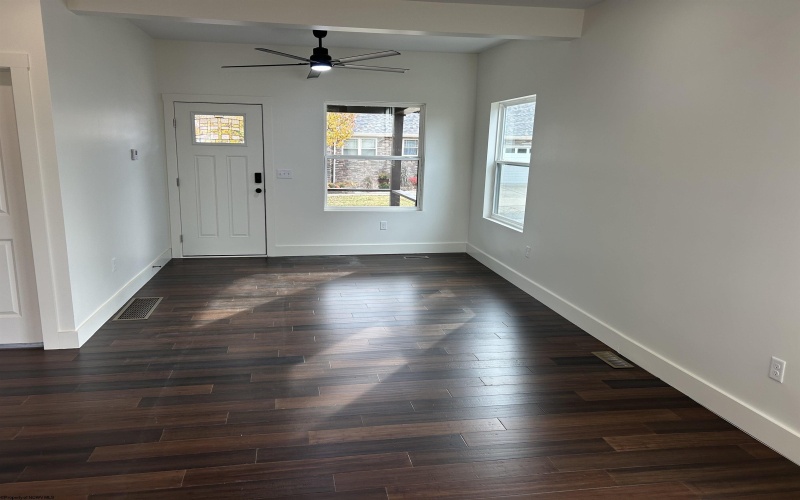 636 Madison Avenue, Morgantown, West Virginia 26501, 4 Bedrooms Bedrooms, 7 Rooms Rooms,2 BathroomsBathrooms,Single Family Detached,For Sale,Madison,10162498