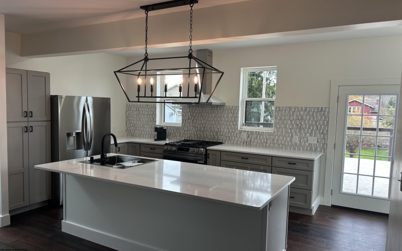 636 Madison Avenue, Morgantown, West Virginia 26501, 4 Bedrooms Bedrooms, 7 Rooms Rooms,2 BathroomsBathrooms,Single Family Detached,For Sale,Madison,10162498