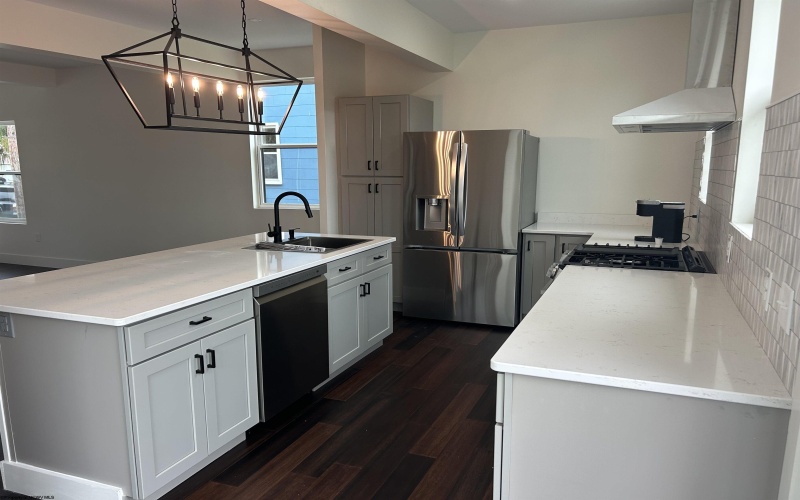 636 Madison Avenue, Morgantown, West Virginia 26501, 4 Bedrooms Bedrooms, 7 Rooms Rooms,2 BathroomsBathrooms,Single Family Detached,For Sale,Madison,10162498