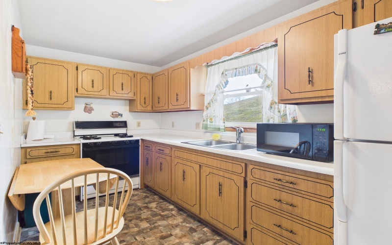 7 Hilltop Drive, Philippi, West Virginia 26416, 3 Bedrooms Bedrooms, 7 Rooms Rooms,1 BathroomBathrooms,Single Family Detached,For Sale,Hilltop,10162501 7 Hilltop Drive, Philippi, West Virginia 26416, 3 Bedrooms Bedrooms, 7 Rooms Rooms,1 BathroomBathrooms,Single Family Detached,For Sale,Hilltop,10162501