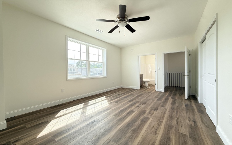141 Willow Oak Drive, Bridgeport, West Virginia 26330, 3 Bedrooms Bedrooms, 6 Rooms Rooms,3 BathroomsBathrooms,Single Family Attached,For Sale,Willow Oak,10162516