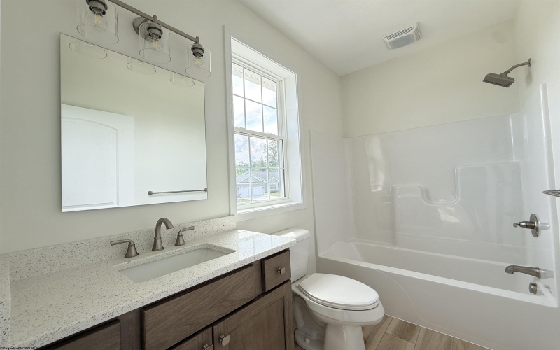 143 Willow Oak Drive, Bridgeport, West Virginia 26330, 3 Bedrooms Bedrooms, 6 Rooms Rooms,3 BathroomsBathrooms,Single Family Attached,For Sale,Willow Oak,10162510