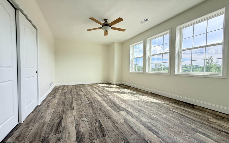 137 Willow Oak Drive, Bridgeport, West Virginia 26330, 3 Bedrooms Bedrooms, 6 Rooms Rooms,3 BathroomsBathrooms,Single Family Attached,For Sale,Willow Oak,10162512
