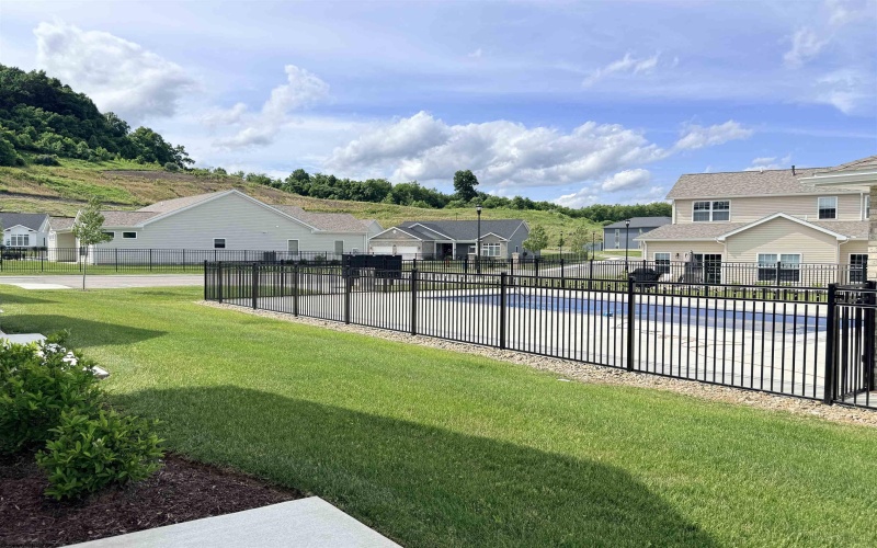 137 Willow Oak Drive, Bridgeport, West Virginia 26330, 3 Bedrooms Bedrooms, 6 Rooms Rooms,3 BathroomsBathrooms,Single Family Attached,For Sale,Willow Oak,10162512