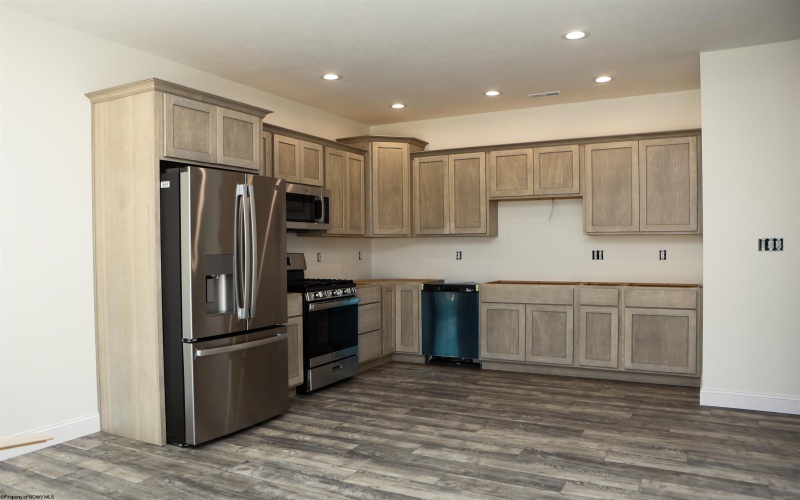 137 Willow Oak Drive, Bridgeport, West Virginia 26330, 3 Bedrooms Bedrooms, 6 Rooms Rooms,3 BathroomsBathrooms,Single Family Attached,For Sale,Willow Oak,10162512 137 Willow Oak Drive, Bridgeport, West Virginia 26330, 3 Bedrooms Bedrooms, 6 Rooms Rooms,3 BathroomsBathrooms,Single Family Attached,For Sale,Willow Oak,10162512