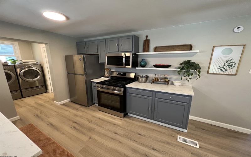 503 Ice Street, Barrackville, West Virginia 26554, 2 Bedrooms Bedrooms, 7 Rooms Rooms,1 BathroomBathrooms,Single Family Detached,For Sale,Ice,10162511 503 Ice Street, Barrackville, West Virginia 26554, 2 Bedrooms Bedrooms, 7 Rooms Rooms,1 BathroomBathrooms,Single Family Detached,For Sale,Ice,10162511