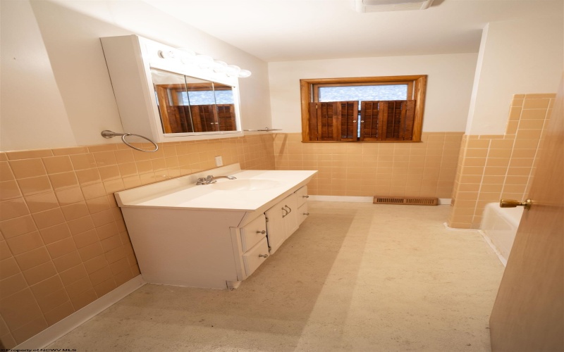 161 Hilltop Drive, Philippi, West Virginia 26416, 3 Bedrooms Bedrooms, 8 Rooms Rooms,2 BathroomsBathrooms,Single Family Detached,For Sale,Hilltop,10162499 161 Hilltop Drive, Philippi, West Virginia 26416, 3 Bedrooms Bedrooms, 8 Rooms Rooms,2 BathroomsBathrooms,Single Family Detached,For Sale,Hilltop,10162499