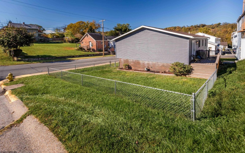 670 Elysian Avenue, Morgantown, West Virginia 26501, 3 Bedrooms Bedrooms, 8 Rooms Rooms,2 BathroomsBathrooms,Single Family Detached,For Sale,Elysian,10162526