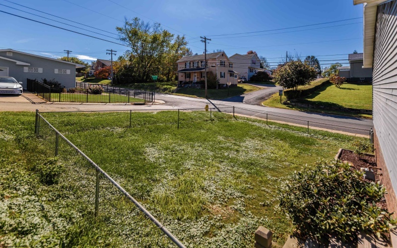 670 Elysian Avenue, Morgantown, West Virginia 26501, 3 Bedrooms Bedrooms, 8 Rooms Rooms,2 BathroomsBathrooms,Single Family Detached,For Sale,Elysian,10162526