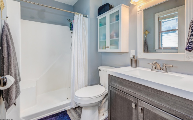 670 Elysian Avenue, Morgantown, West Virginia 26501, 3 Bedrooms Bedrooms, 8 Rooms Rooms,2 BathroomsBathrooms,Single Family Detached,For Sale,Elysian,10162526