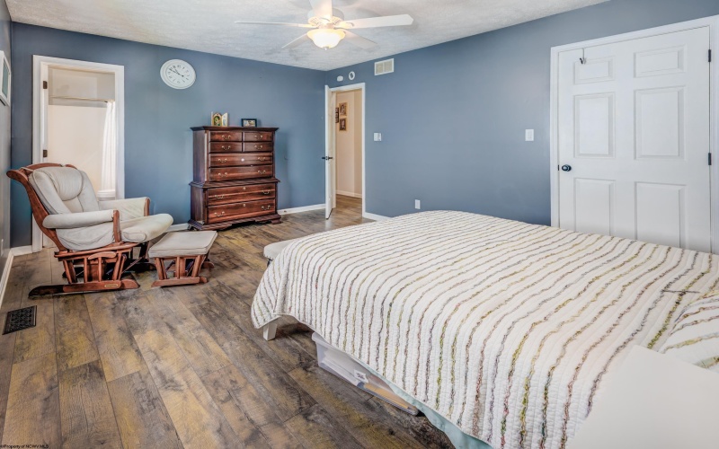 670 Elysian Avenue, Morgantown, West Virginia 26501, 3 Bedrooms Bedrooms, 8 Rooms Rooms,2 BathroomsBathrooms,Single Family Detached,For Sale,Elysian,10162526