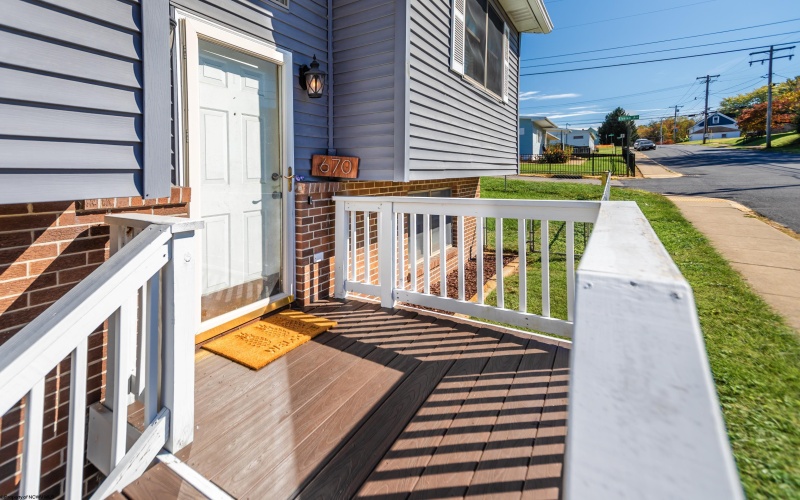 670 Elysian Avenue, Morgantown, West Virginia 26501, 3 Bedrooms Bedrooms, 8 Rooms Rooms,2 BathroomsBathrooms,Single Family Detached,For Sale,Elysian,10162526