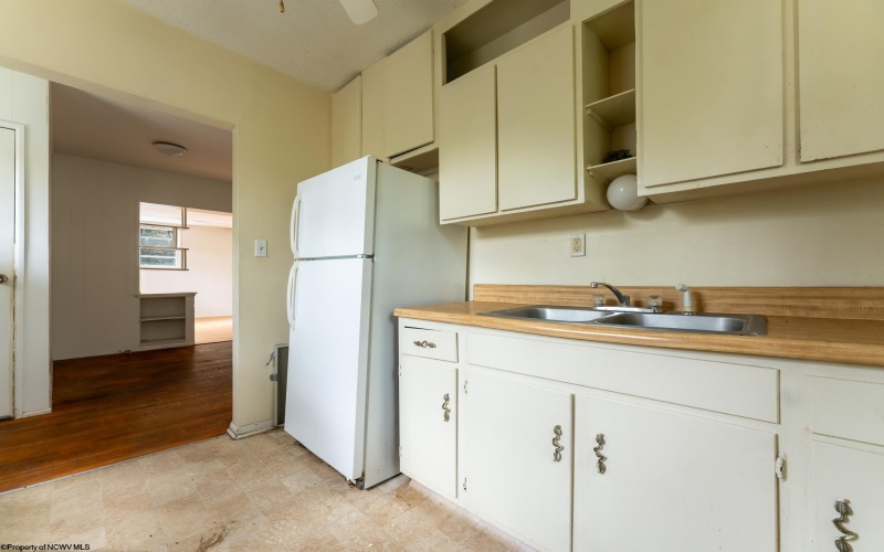 225 WAVERLY Street, Morgantown, West Virginia 26505, 2 Bedrooms Bedrooms, 5 Rooms Rooms,1 BathroomBathrooms,Single Family Detached,For Sale,WAVERLY,10162525