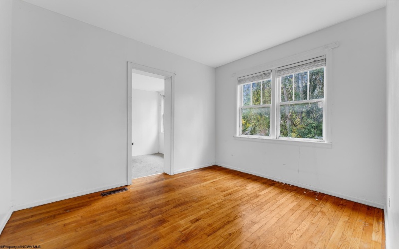 225 WAVERLY Street, Morgantown, West Virginia 26505, 2 Bedrooms Bedrooms, 5 Rooms Rooms,1 BathroomBathrooms,Single Family Detached,For Sale,WAVERLY,10162525