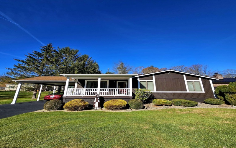 223 Bruce Street, Elkins, West Virginia 26241, 3 Bedrooms Bedrooms, 8 Rooms Rooms,2 BathroomsBathrooms,Single Family Detached,For Sale,Bruce,10162523