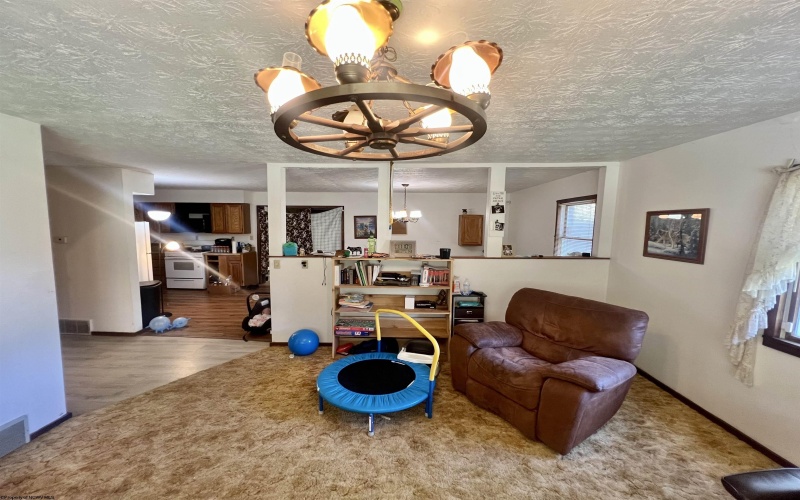 7935 Servia Elmira Road, Duck, West Virginia 25063, 4 Bedrooms Bedrooms, 8 Rooms Rooms,3 BathroomsBathrooms,Single Family Detached,For Sale,Servia Elmira,10162522