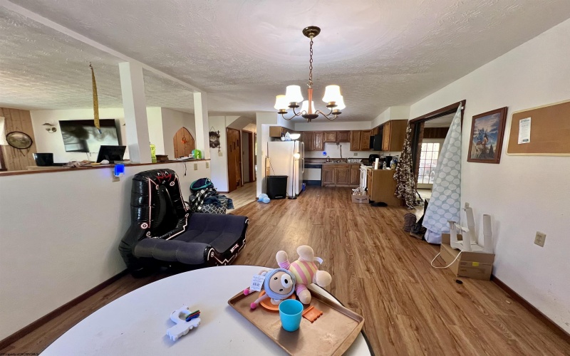 7935 Servia Elmira Road, Duck, West Virginia 25063, 4 Bedrooms Bedrooms, 8 Rooms Rooms,3 BathroomsBathrooms,Single Family Detached,For Sale,Servia Elmira,10162522