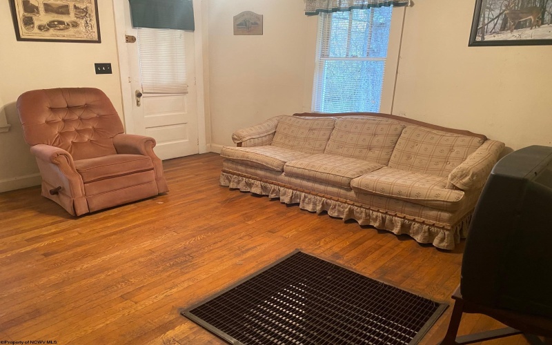 114 Alpena Gap Road, Bowden, West Virginia 26254, 2 Bedrooms Bedrooms, 4 Rooms Rooms,1 BathroomBathrooms,Single Family Detached,For Sale,Alpena Gap,10162520