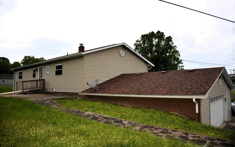 56 Hampton Drive, Parsons, West Virginia 26287, 3 Bedrooms Bedrooms, 6 Rooms Rooms,1 BathroomBathrooms,Single Family Detached,For Sale,Hampton,10161076