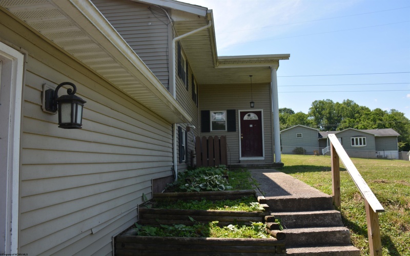 56 Hampton Drive, Parsons, West Virginia 26287, 3 Bedrooms Bedrooms, 6 Rooms Rooms,1 BathroomBathrooms,Single Family Detached,For Sale,Hampton,10161076