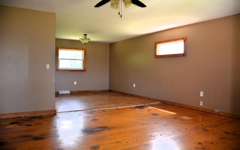 56 Hampton Drive, Parsons, West Virginia 26287, 3 Bedrooms Bedrooms, 6 Rooms Rooms,1 BathroomBathrooms,Single Family Detached,For Sale,Hampton,10161076