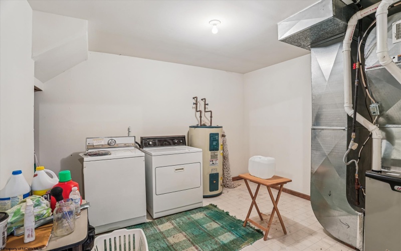 96 Sunfish Court, Davis, West Virginia 26260, 3 Bedrooms Bedrooms, 6 Rooms Rooms,2 BathroomsBathrooms,Single Family Detached,For Sale,Sunfish,10162546