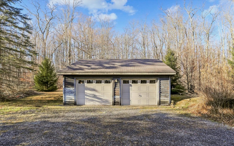 96 Sunfish Court, Davis, West Virginia 26260, 3 Bedrooms Bedrooms, 6 Rooms Rooms,2 BathroomsBathrooms,Single Family Detached,For Sale,Sunfish,10162546