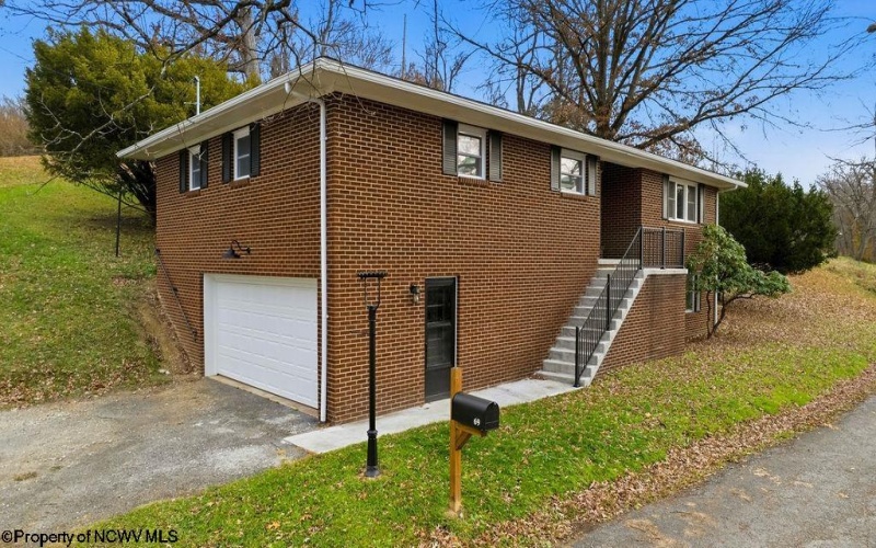 69 Celtic Drive, Clarksburg, West Virginia 26301, 4 Bedrooms Bedrooms, 6 Rooms Rooms,2 BathroomsBathrooms,Single Family Detached,For Sale,Celtic,10162528 69 Celtic Drive, Clarksburg, West Virginia 26301, 4 Bedrooms Bedrooms, 6 Rooms Rooms,2 BathroomsBathrooms,Single Family Detached,For Sale,Celtic,10162528