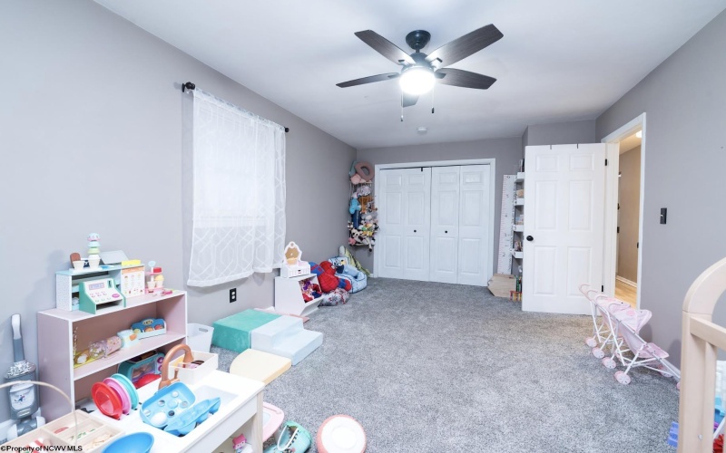 250 Del Dew Drive, Bridgeport, West Virginia 26330, 2 Bedrooms Bedrooms, 8 Rooms Rooms,2 BathroomsBathrooms,Single Family Detached,For Sale,Del Dew,10162529 250 Del Dew Drive, Bridgeport, West Virginia 26330, 2 Bedrooms Bedrooms, 8 Rooms Rooms,2 BathroomsBathrooms,Single Family Detached,For Sale,Del Dew,10162529