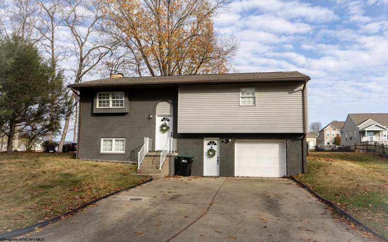 250 Del Dew Drive, Bridgeport, West Virginia 26330, 2 Bedrooms Bedrooms, 8 Rooms Rooms,2 BathroomsBathrooms,Single Family Detached,For Sale,Del Dew,10162529 250 Del Dew Drive, Bridgeport, West Virginia 26330, 2 Bedrooms Bedrooms, 8 Rooms Rooms,2 BathroomsBathrooms,Single Family Detached,For Sale,Del Dew,10162529