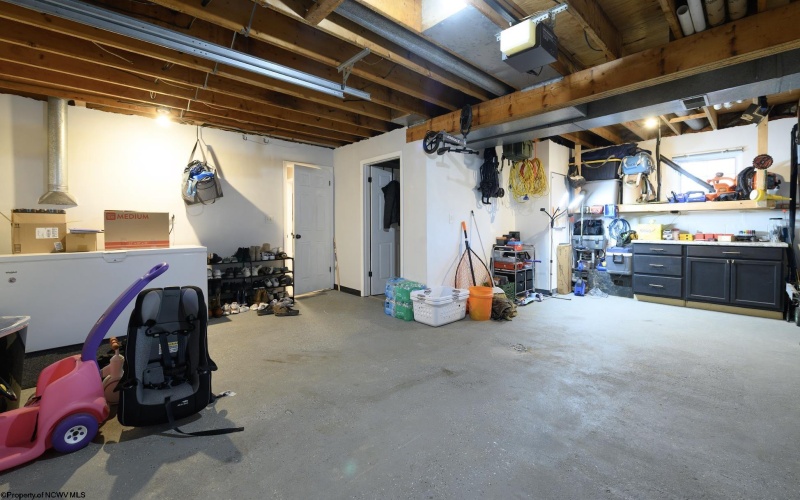 250 Del Dew Drive, Bridgeport, West Virginia 26330, 2 Bedrooms Bedrooms, 8 Rooms Rooms,2 BathroomsBathrooms,Single Family Detached,For Sale,Del Dew,10162529 250 Del Dew Drive, Bridgeport, West Virginia 26330, 2 Bedrooms Bedrooms, 8 Rooms Rooms,2 BathroomsBathrooms,Single Family Detached,For Sale,Del Dew,10162529