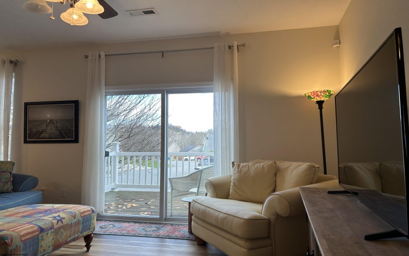 405 Cimarron Place, Morgantown, West Virginia 26508, 2 Bedrooms Bedrooms, 5 Rooms Rooms,2 BathroomsBathrooms,Single Family Attached,For Sale,Cimarron,10162538