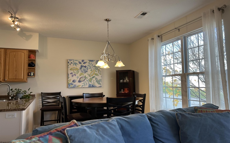 405 Cimarron Place, Morgantown, West Virginia 26508, 2 Bedrooms Bedrooms, 5 Rooms Rooms,2 BathroomsBathrooms,Single Family Attached,For Sale,Cimarron,10162538