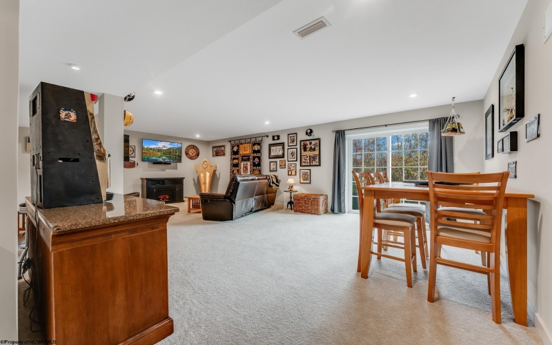 215 Falling Water Lane, Morgantown, West Virginia 26508, 4 Bedrooms Bedrooms, 10 Rooms Rooms,3 BathroomsBathrooms,Single Family Detached,For Sale,Falling Water,10162541