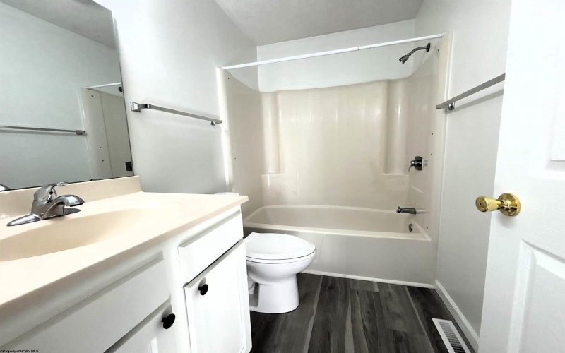 901 Charles Street, Morgantown, West Virginia 26505, 2 Bedrooms Bedrooms, 4 Rooms Rooms,2 BathroomsBathrooms,Residential Rentals,For Rent,Charles,10162536 901 Charles Street, Morgantown, West Virginia 26505, 2 Bedrooms Bedrooms, 4 Rooms Rooms,2 BathroomsBathrooms,Residential Rentals,For Rent,Charles,10162536